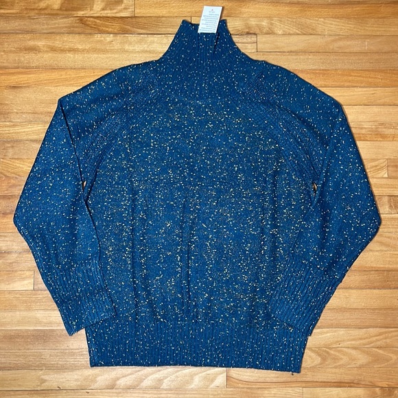 NWT METALLIC SWEATER - Picture 1 of 4